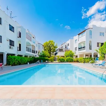 Sunny Days Apartment *